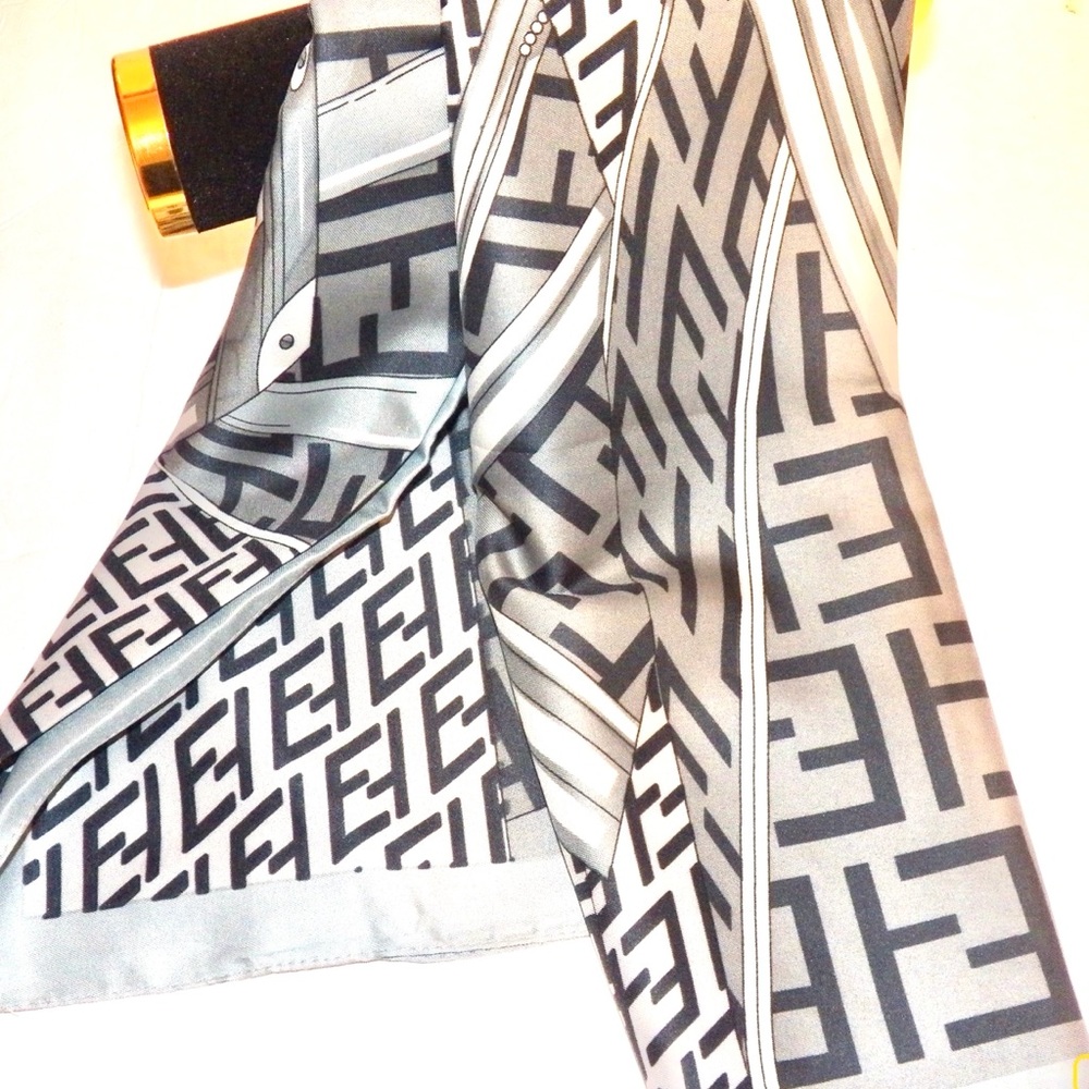 Women's Elegant Scarf